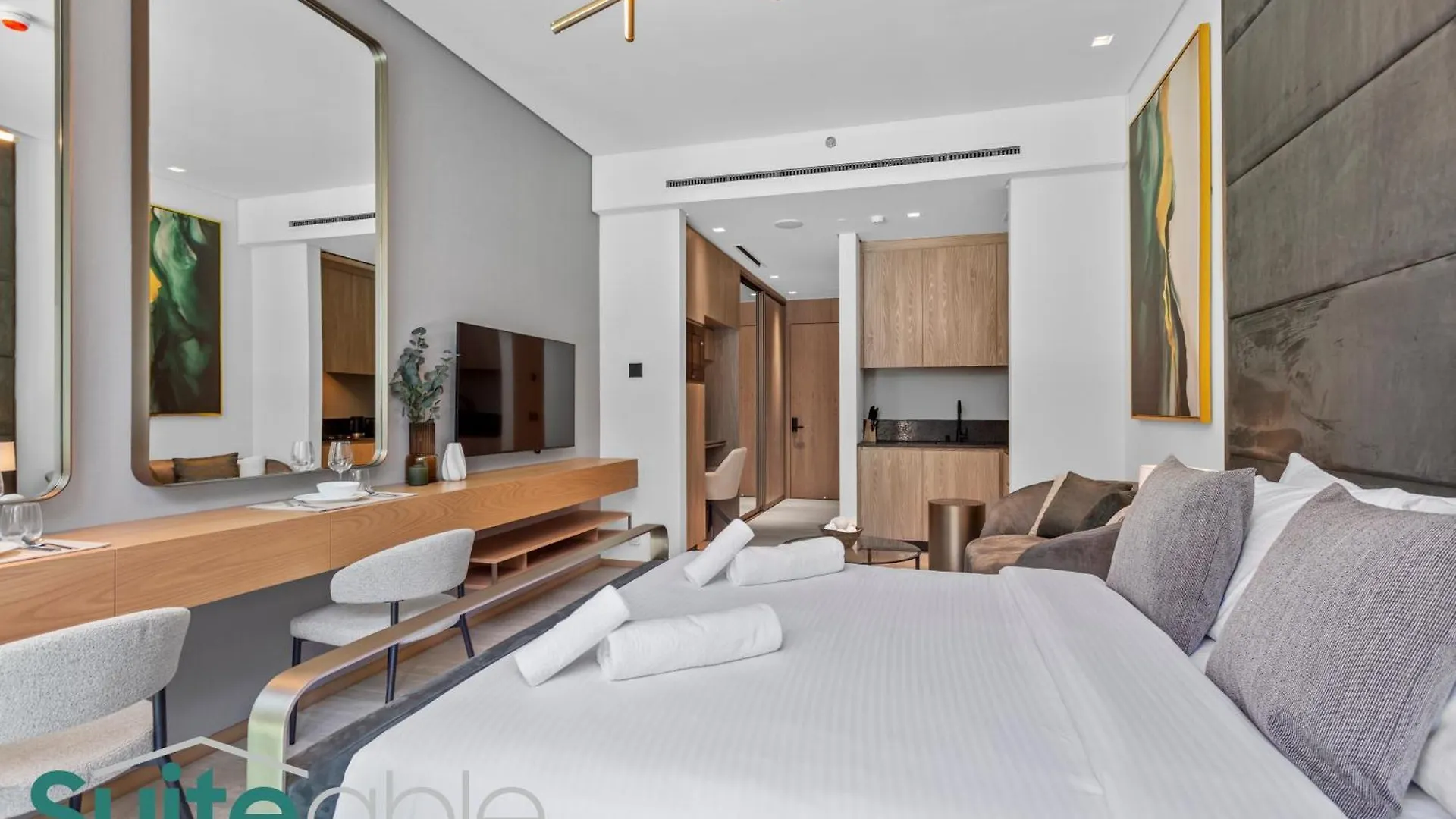 Apartment Aesthetic Studio With Stunning Pool View In Jvc Dubai